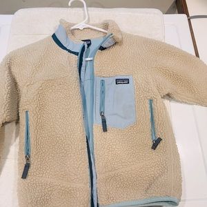 Retro x fleece Patagonia girls rate color combo